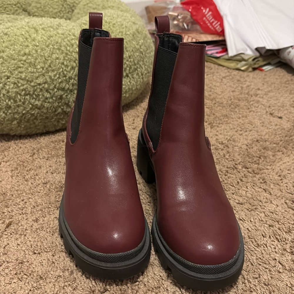 NWOT Lulu’s Maroon Booties